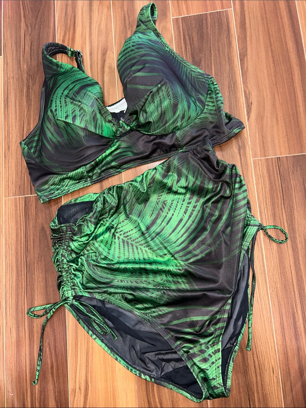 Size 16 / 40DDD Cacique Swim bikini set